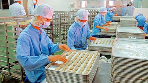 粵企全速生產(chǎn)，供港日用品穩(wěn)增